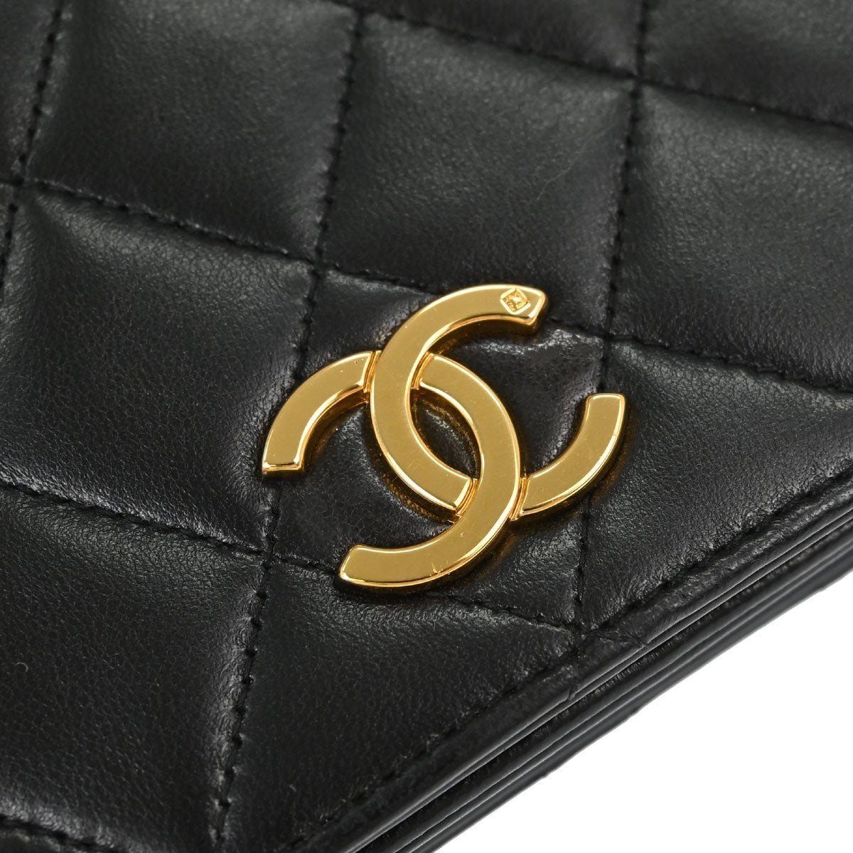 Chanel Vintage Full Flap Quilted Lambskin Black Leather Shoulder Bag Bag (Pre-Owned)