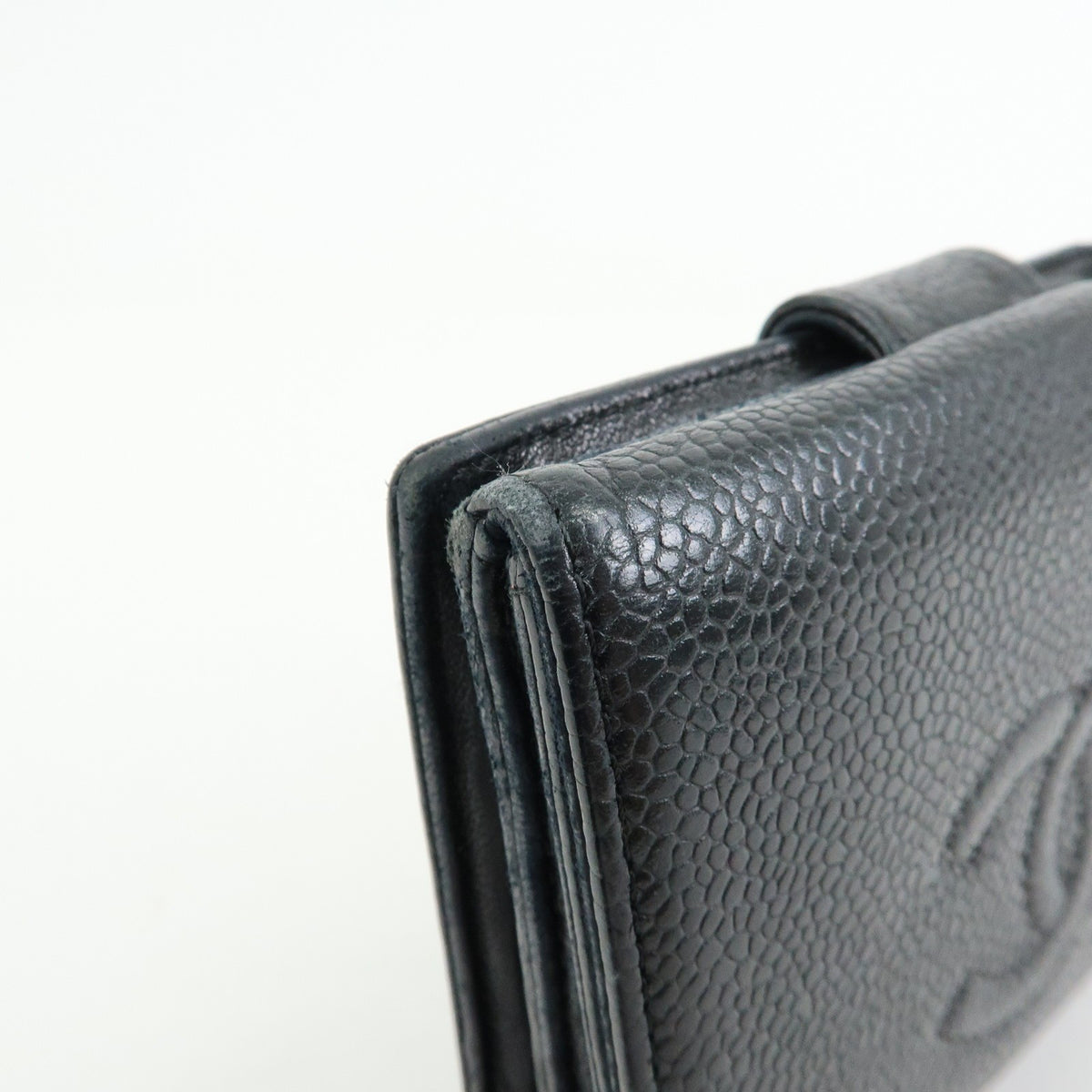 Chanel Vintage Timeless Bifold Caviar Black Leather Wallets Accessory (Pre-Owned)