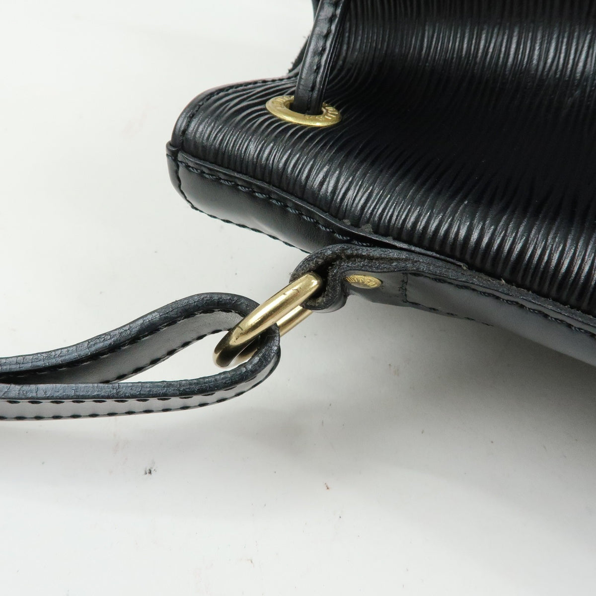 Louis Vuitton Noe Epi Leather Black Leather Shoulder Bag Bag (Pre-Owned)