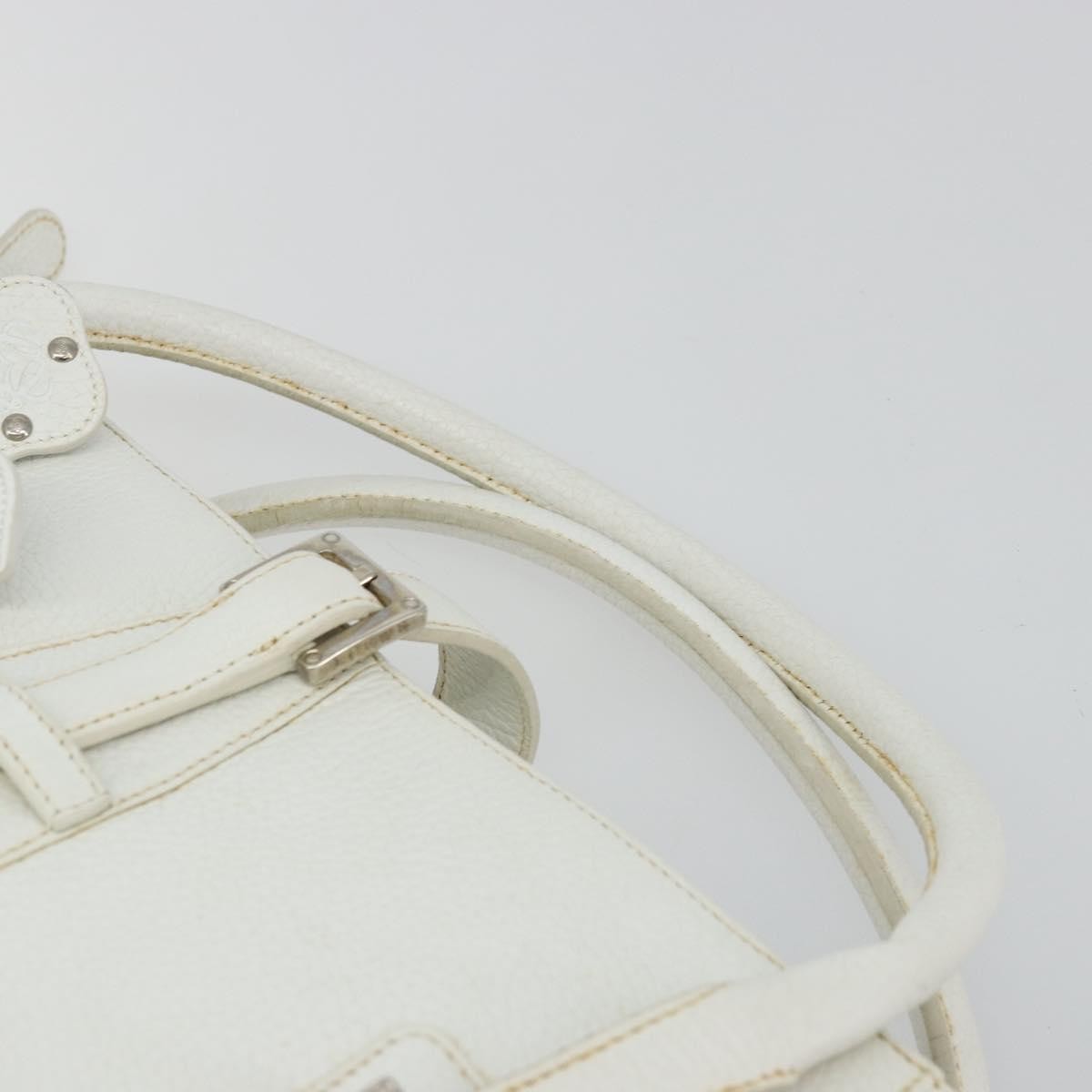 Loewe Senda Leather White Leather Handbag (Pre-Owned)