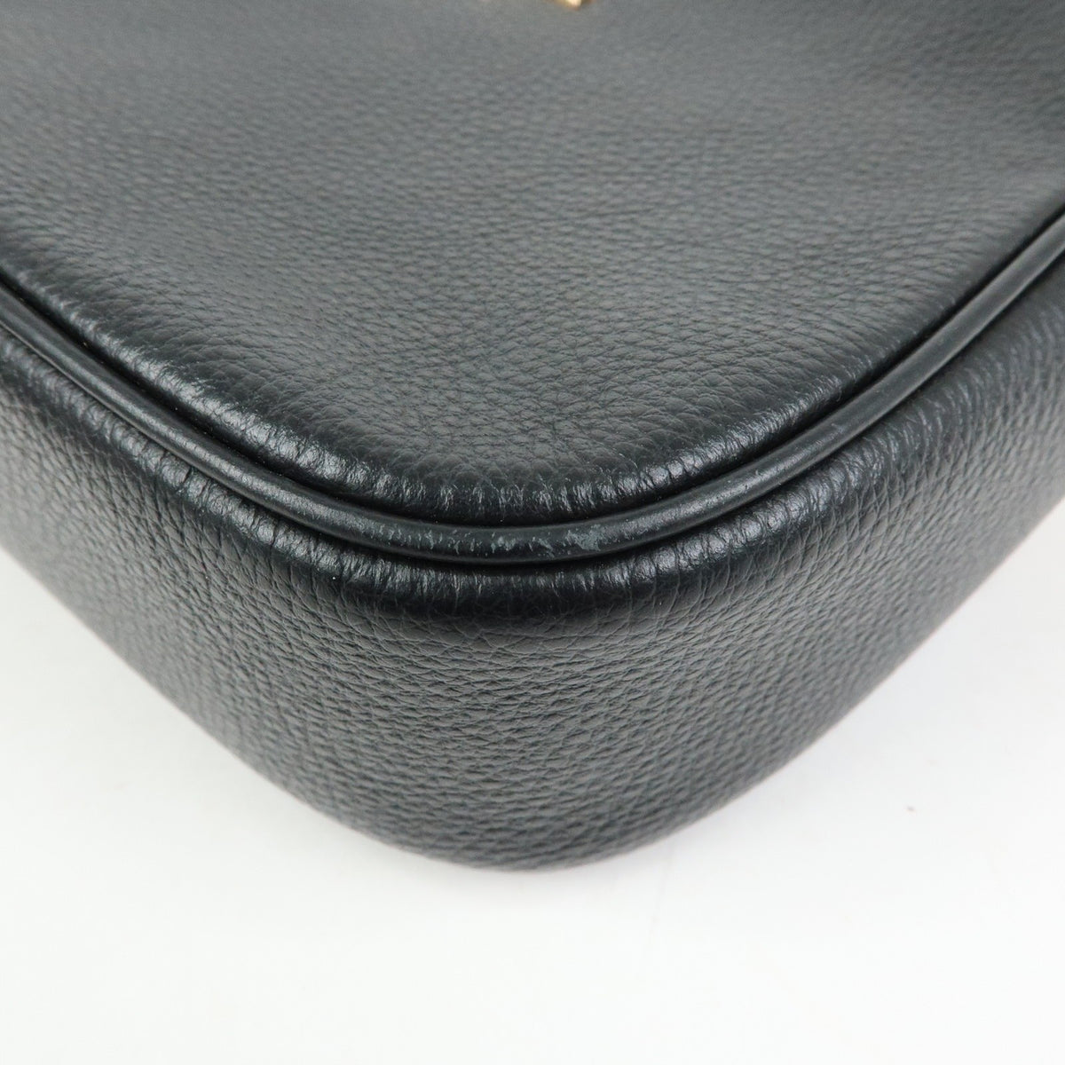 Coach Shoulder Leather Black Leather Handbag (Pre-Owned)