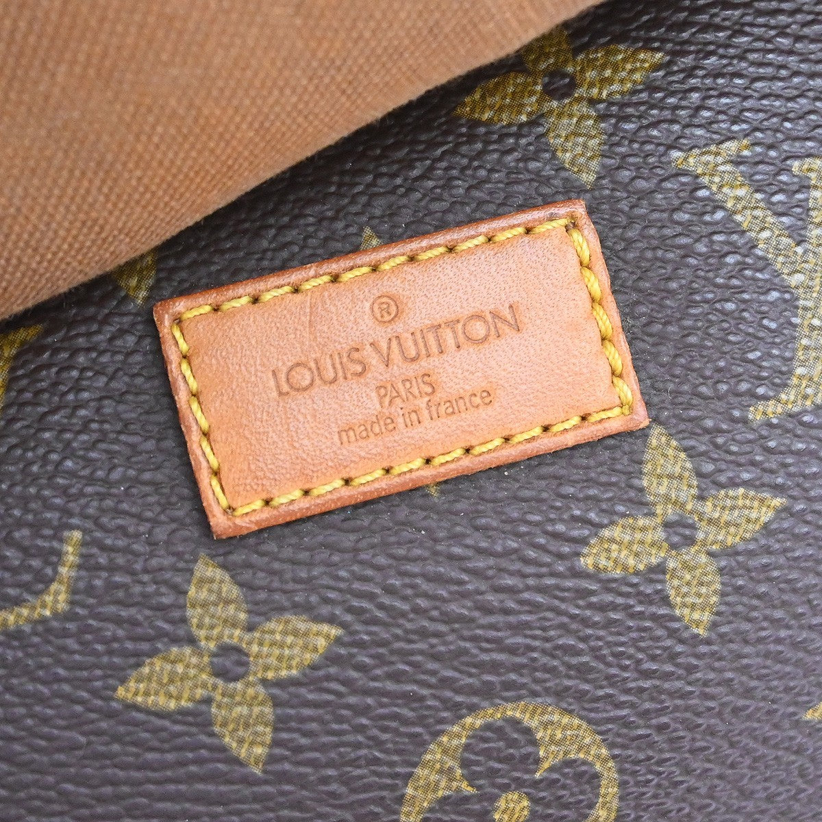 Louis Vuitton Saumur Monogram Canvas Brown Canvas Shoulder Bag Bag (Pre-Owned)
