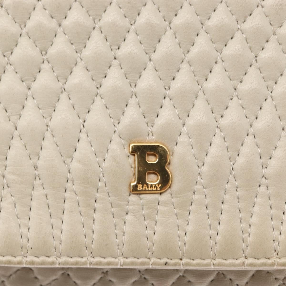 Bally Vintage Quilted Leather White Leather Shoulder Bag Bag (Pre-Owned)