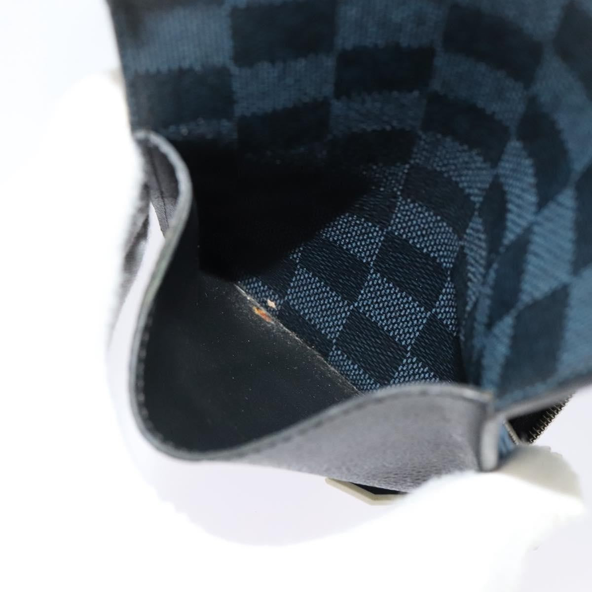 Louis Vuitton Pochette Phone Damier Graphite Canvas Gray Canvas Shoulder Bag Bag (Pre-Owned)