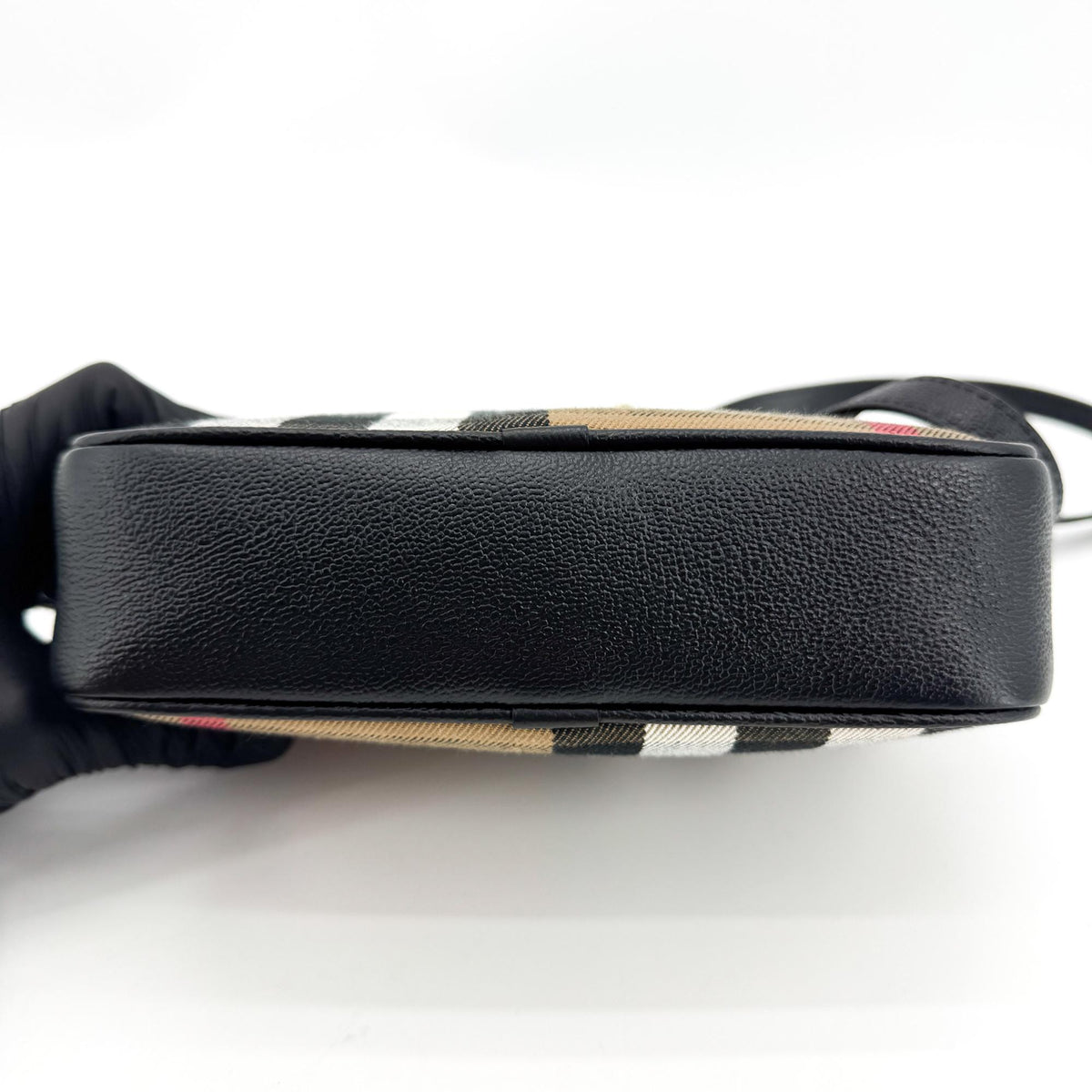 Burberry Camera Vintage Check Canvas Black Canvas Handbag (Pre-Owned)