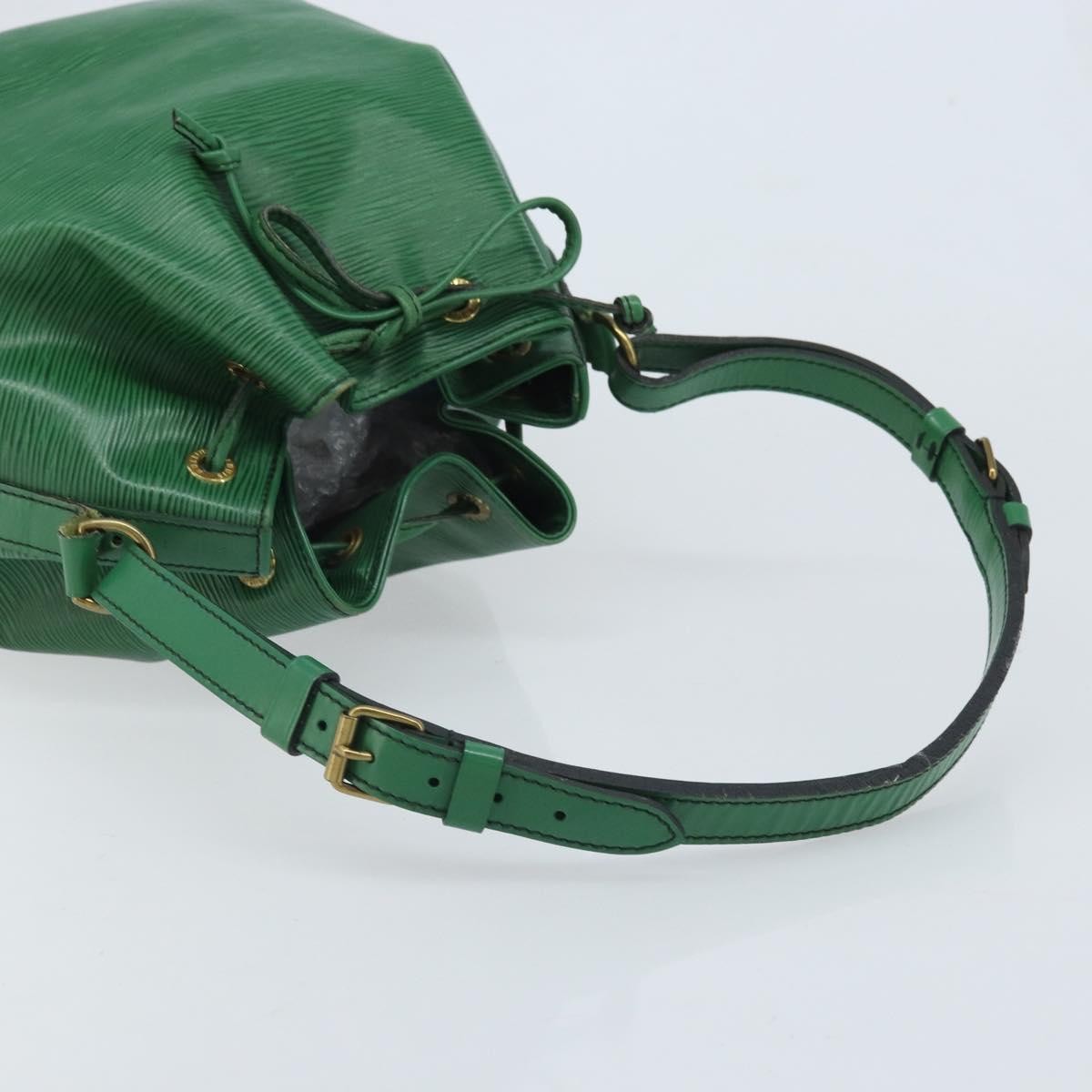 Louis Vuitton Petit Noe Epi Leather Green Leather Shoulder Bag Bag (Pre-Owned)