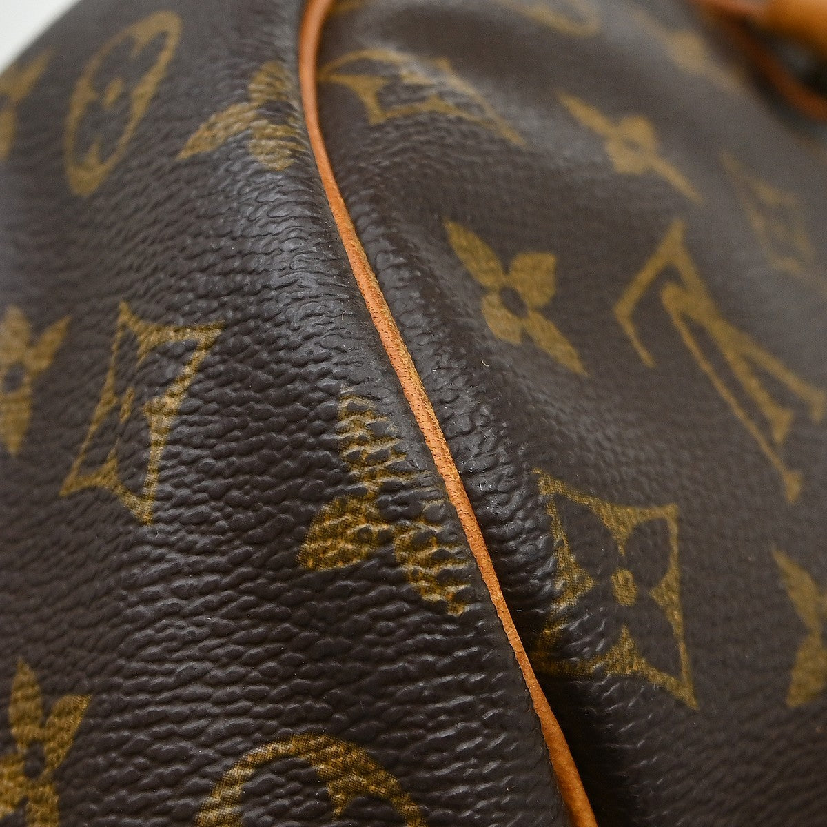 Louis Vuitton Saumur Monogram Canvas Brown Canvas Handbag (Pre-Owned)