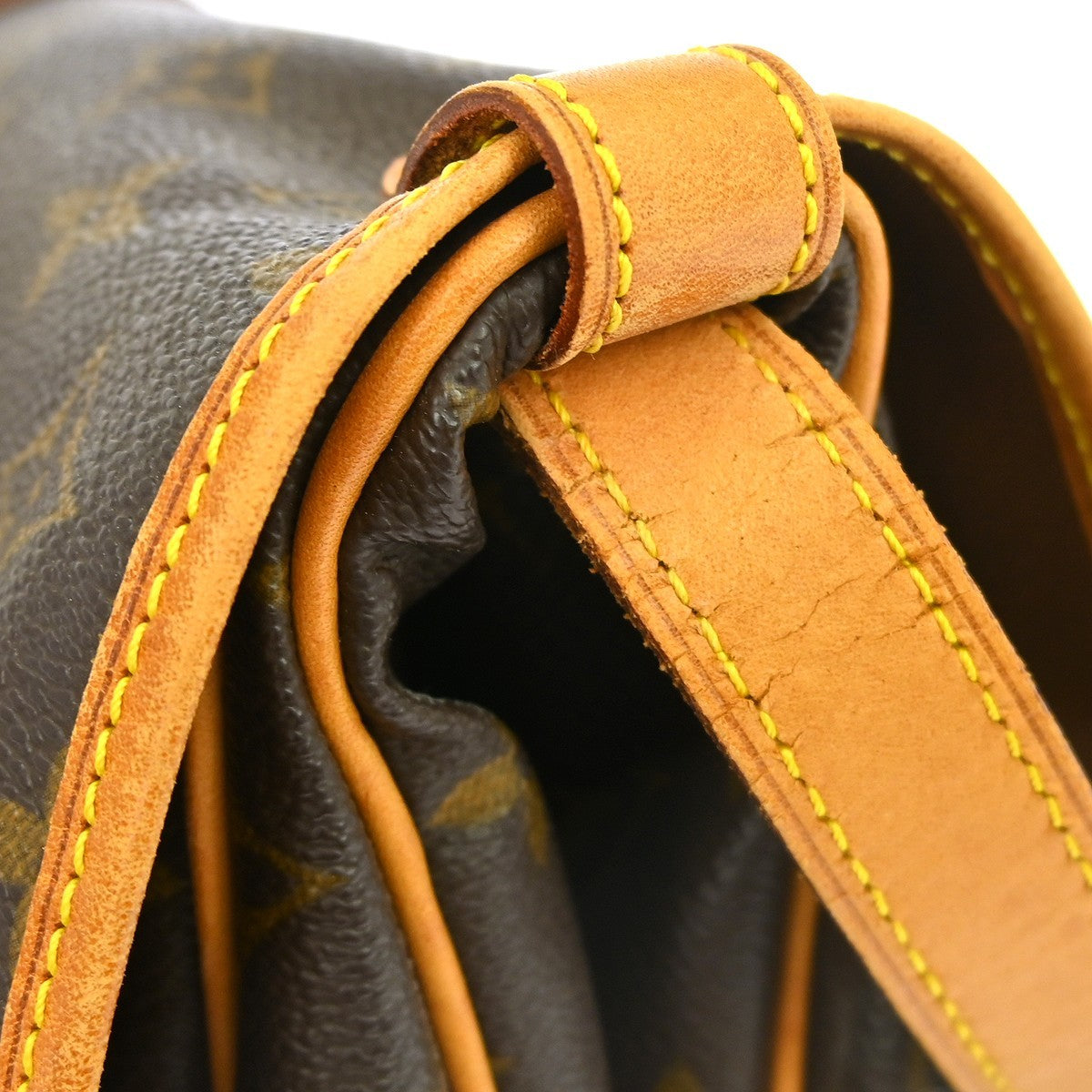 Louis Vuitton Saumur Monogram Brown Canvas Shoulder Bag Bag (Pre-Owned)