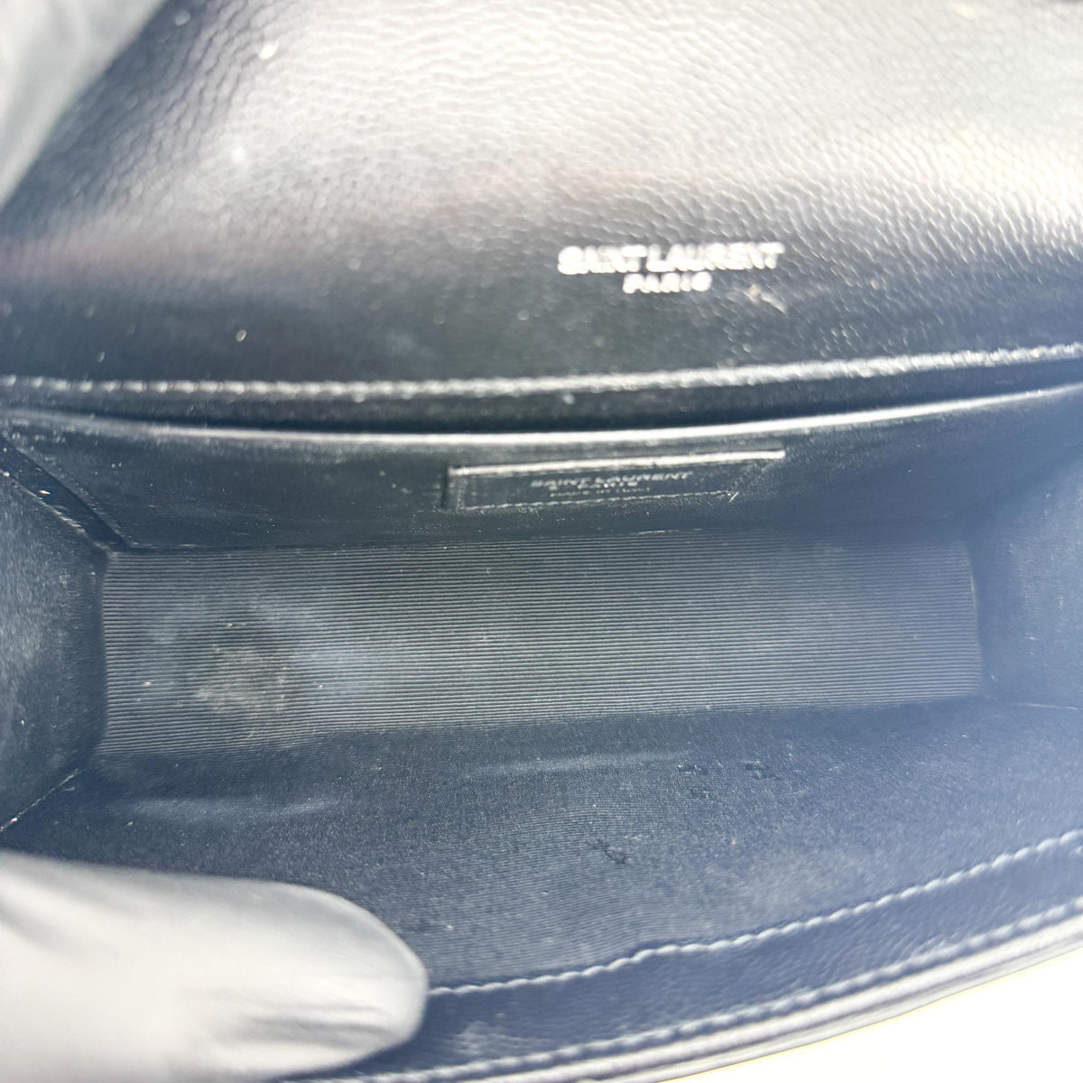 Saint Laurent Classic Monogram Grainy Leather Black Leather Crossbody Bag Bag (Pre-Owned)