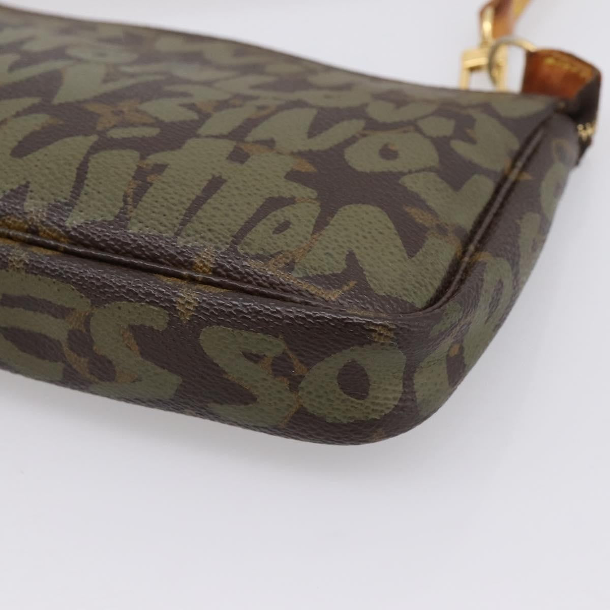 Louis Vuitton Pochette Accessoires Limited Edition Monogram Graffiti Khaki Canvas Clutche & Pouche Bag (Pre-Owned)