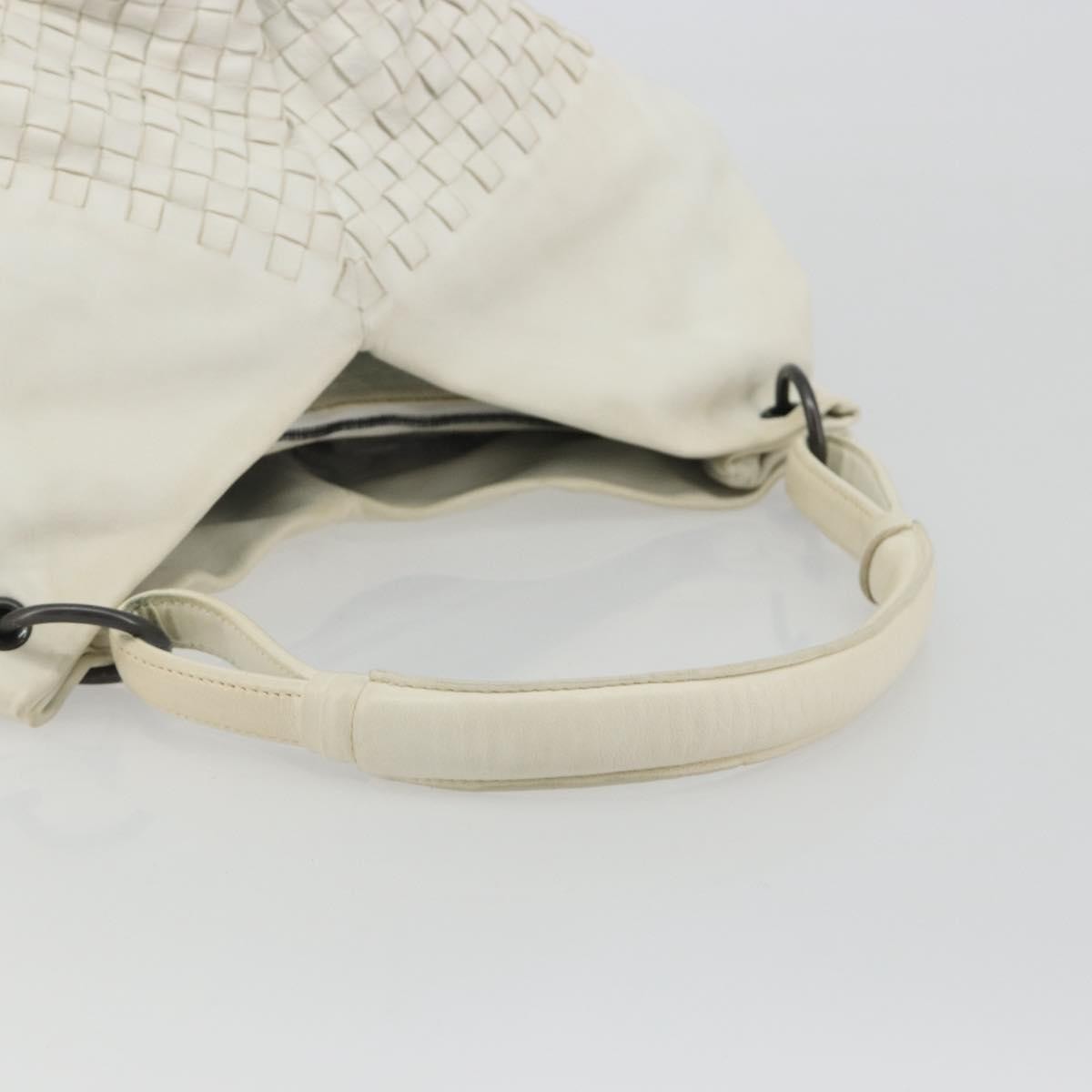 Bottega Veneta Intrecciato Shoulder Leather White Leather Shoulder Bag Bag (Pre-Owned)