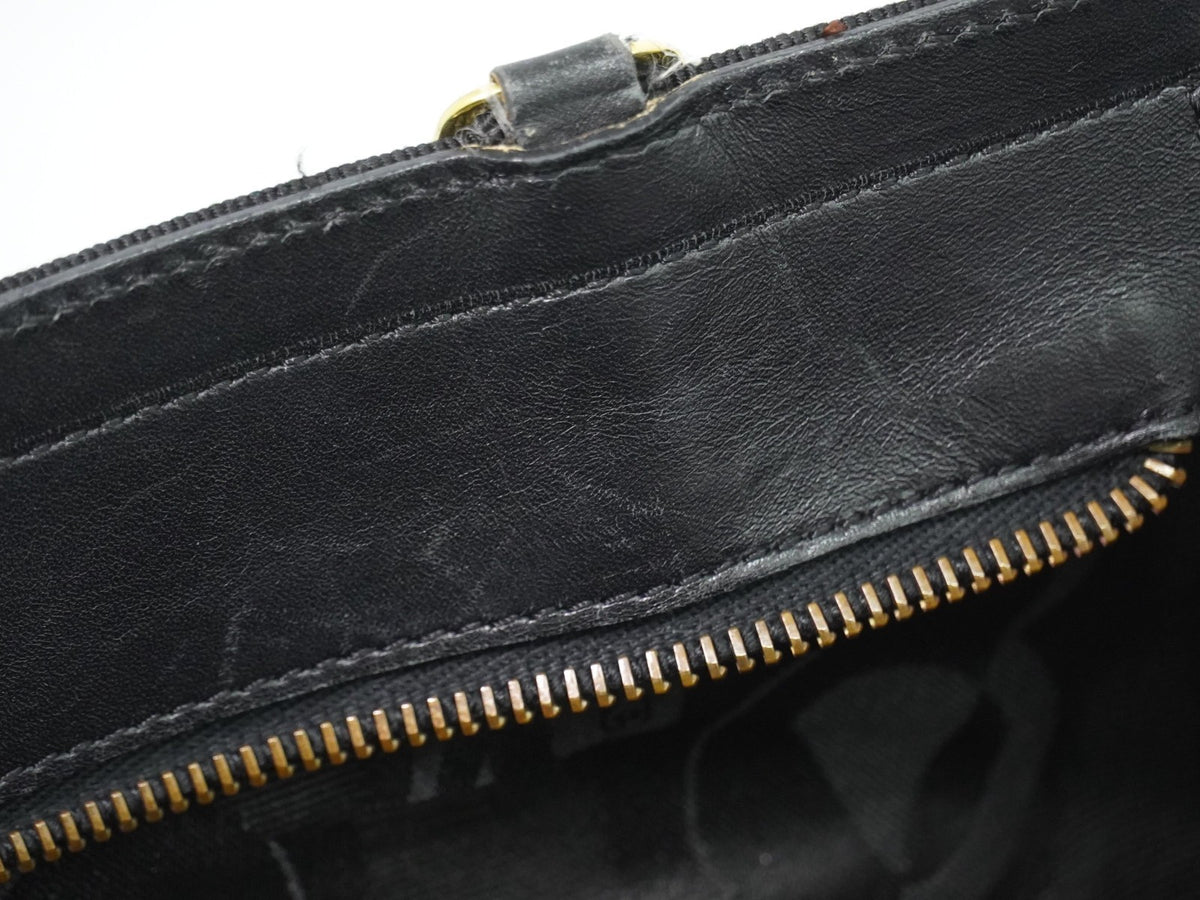 Salvatore Ferragamo Vala Chain Canvas Black Canvas Shoulder Bag Bag (Pre-Owned)