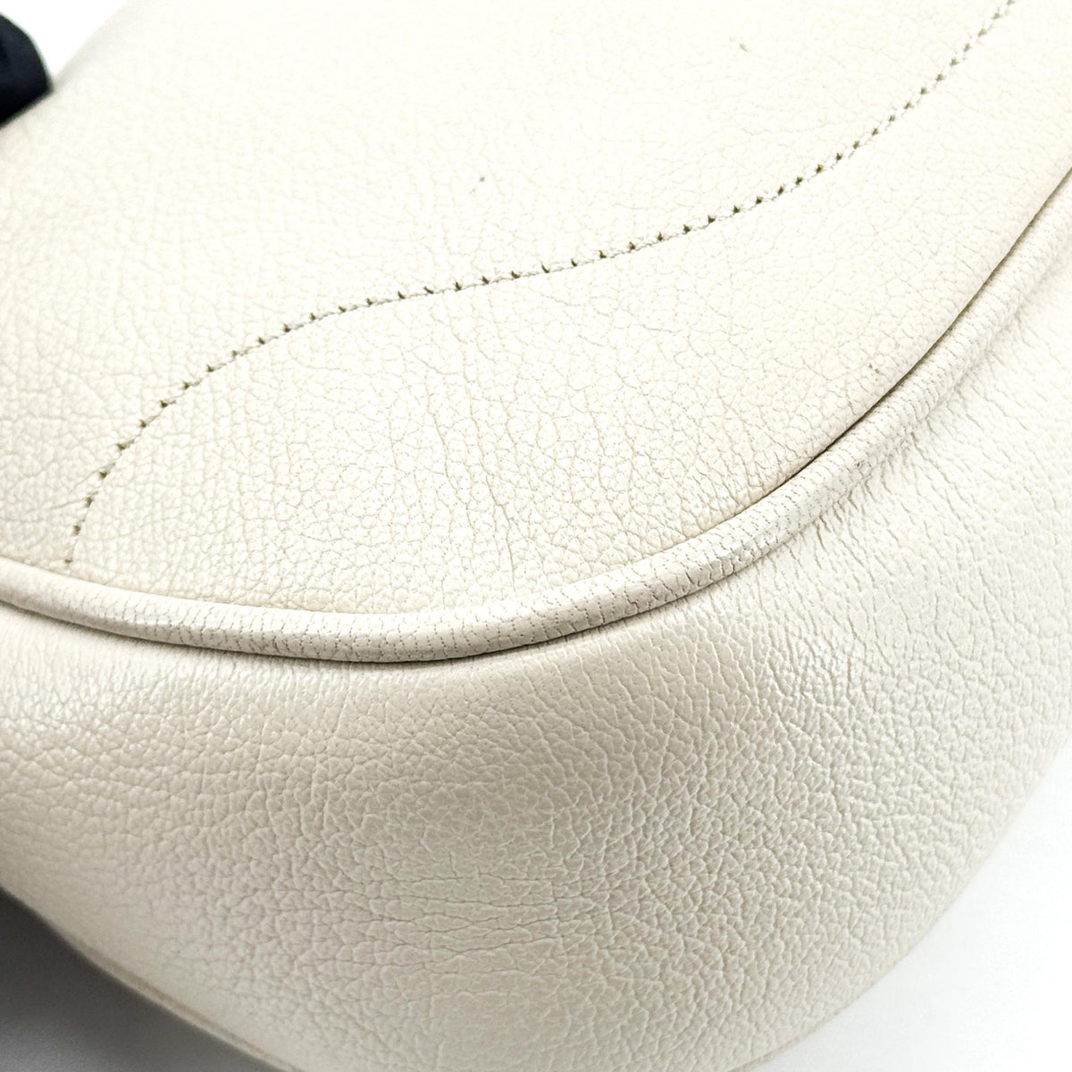 Gucci Aphrodite Leather Beige Leather Shoulder Bag Bag (Pre-Owned)