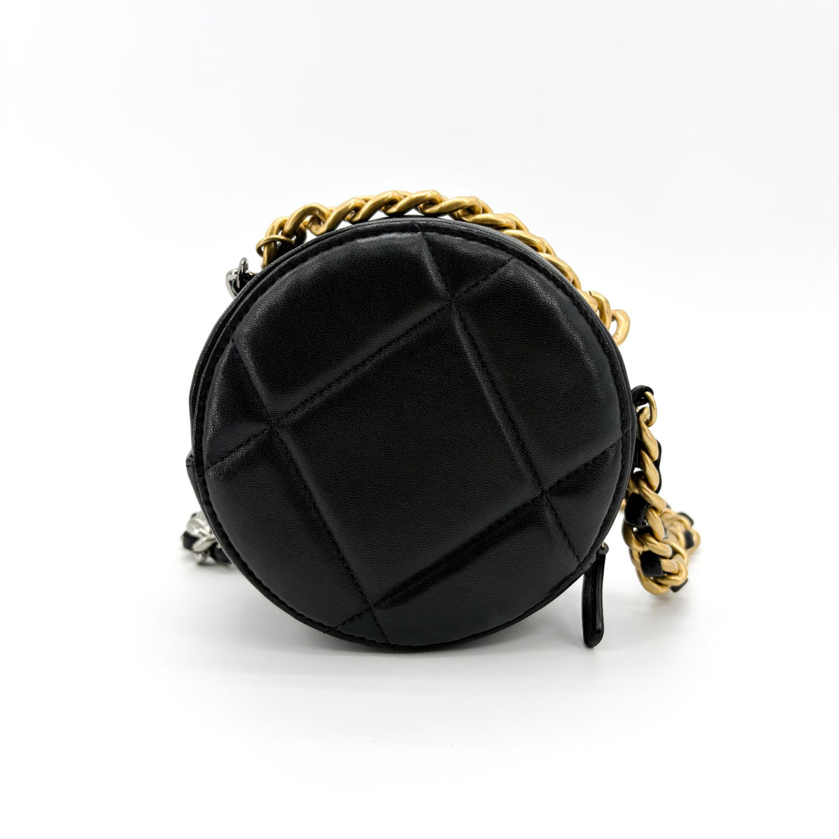 Chanel 19 Round Clutch With Chain Quilted Leather Black Leather Clutche & Pouche Bag (Pre-Owned)