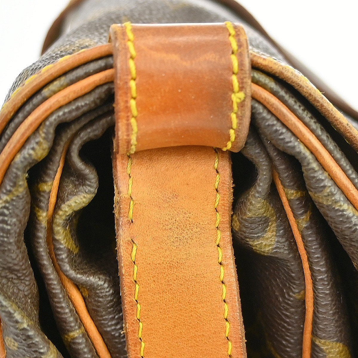 Louis Vuitton Saumur Monogram Canvas Brown Canvas Shoulder Bag Bag (Pre-Owned)