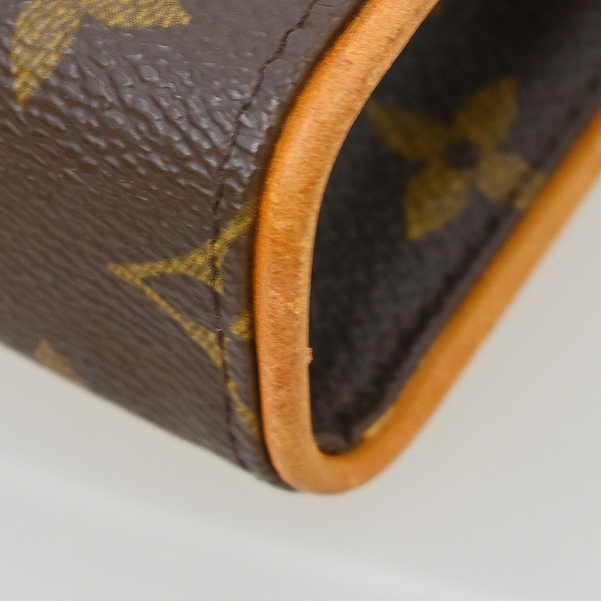 Louis Vuitton Florentine Waist Monogram Canvas Brown Canvas Clutche & Pouche Bag (Pre-Owned)