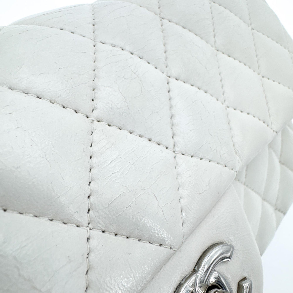 Chanel Classic Single Flap Bag Quilted Lambskin White Leather Shoulder Bag Bag (Pre-Owned)