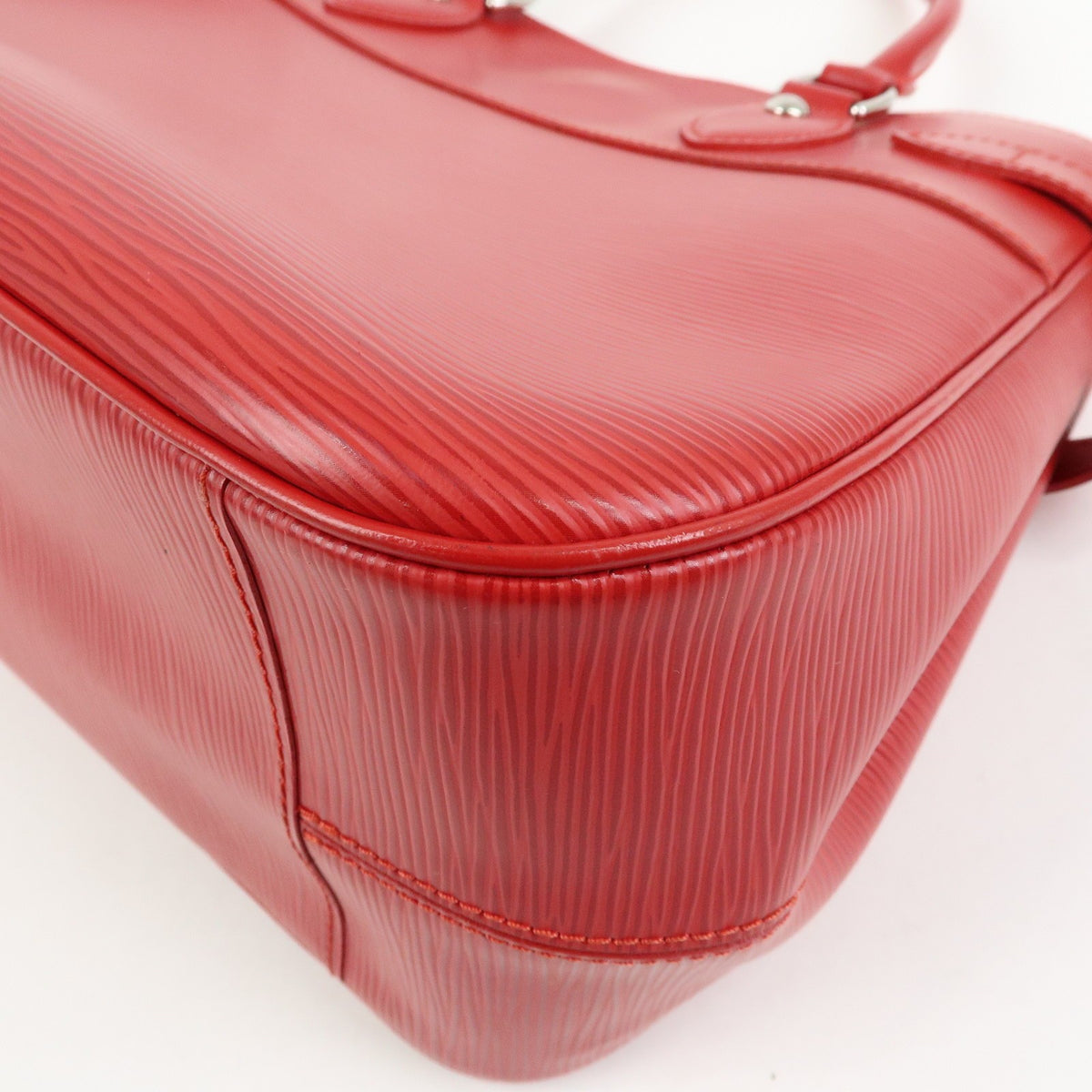 Louis Vuitton Passy Epi Leather Red Leather Tote Bag Bag (Pre-Owned)
