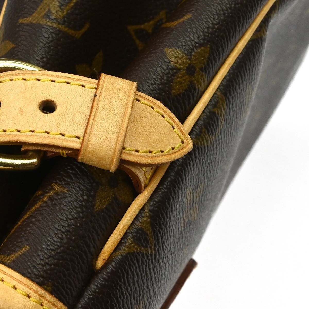 Louis Vuitton Batignolles Monogram Canvas Brown Canvas Shoulder Bag Bag (Pre-Owned)