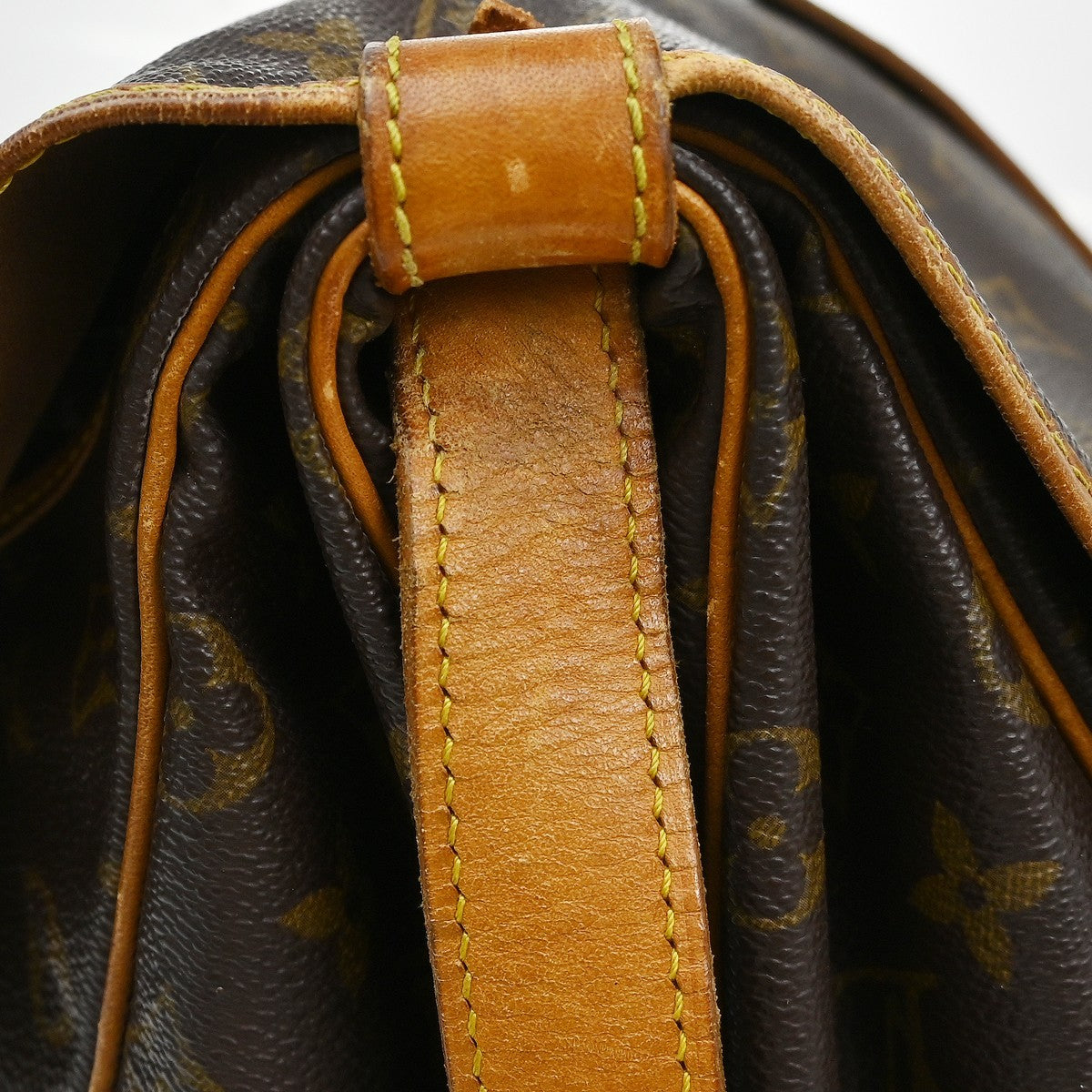 Louis Vuitton Saumur Monogram Canvas Brown Canvas Shoulder Bag Bag (Pre-Owned)
