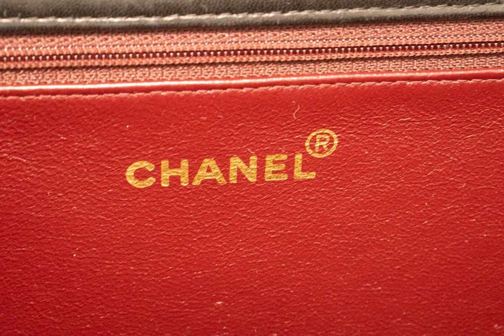 Chanel Vintage Full Flap Quilted Lambskin Black Leather Shoulder Bag Bag (Pre-Owned)