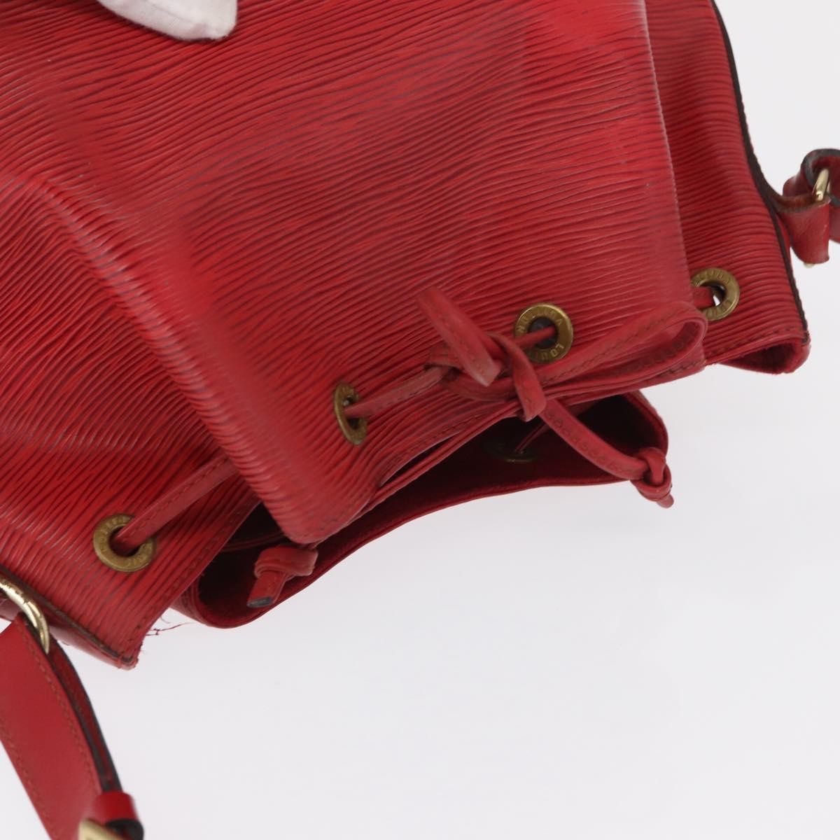 Louis Vuitton Petit Noe Epi Leather Red Leather Shoulder Bag Bag (Pre-Owned)