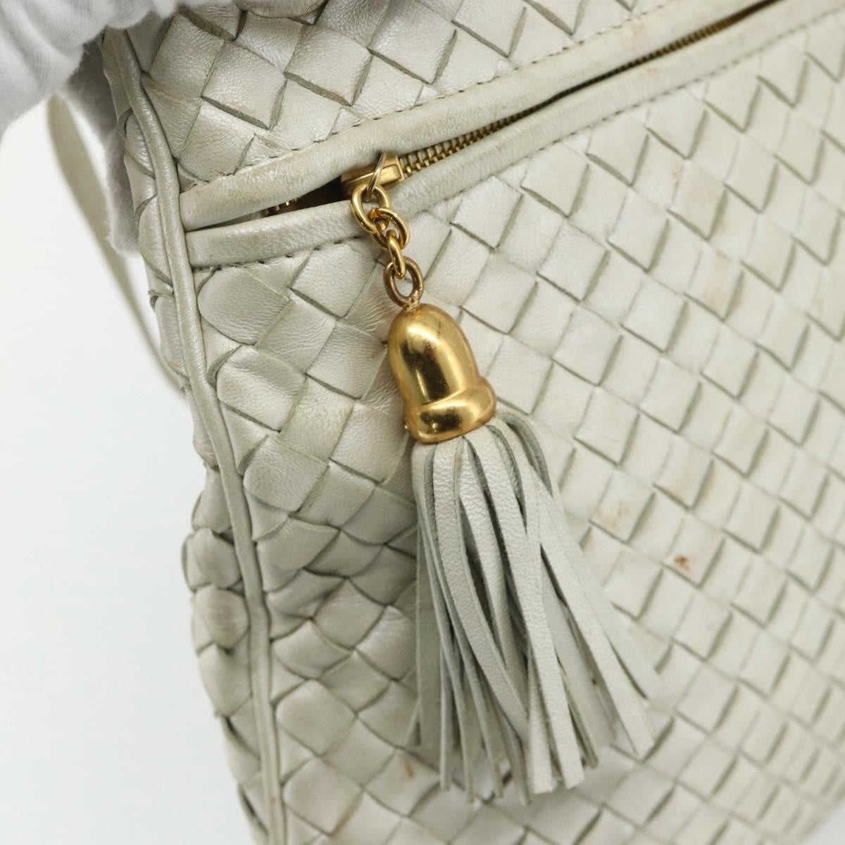 Bottega Veneta Intrecciato Shoulder Leather White Leather Shoulder Bag Bag (Pre-Owned)