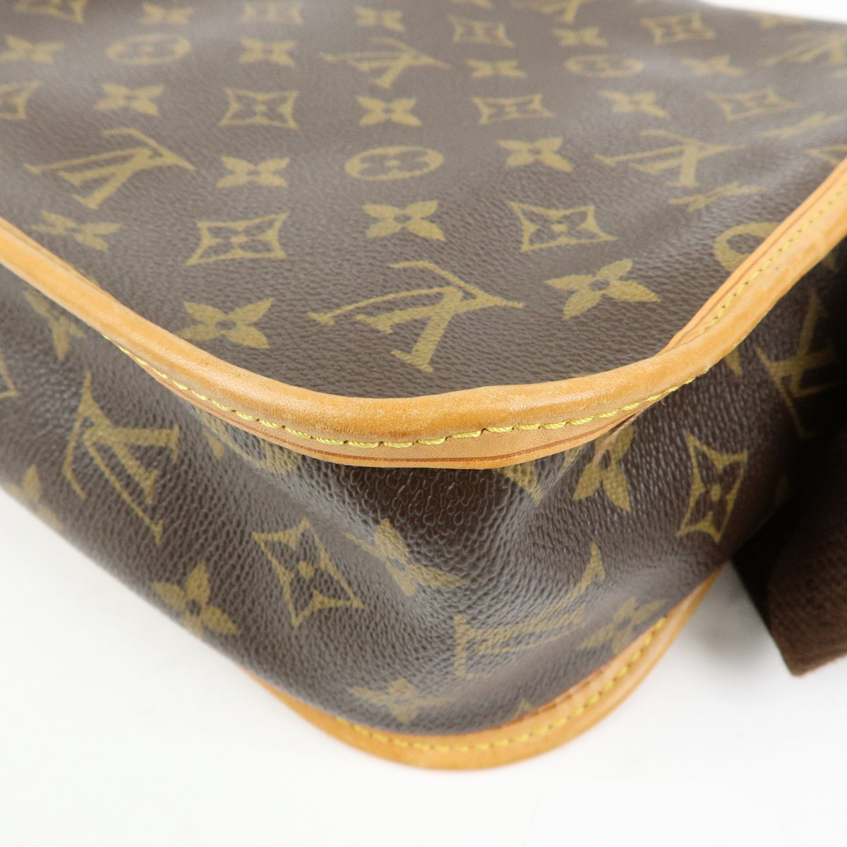 Louis Vuitton Bosphore Messenger Monogram Canvas Brown Canvas Handbag (Pre-Owned)