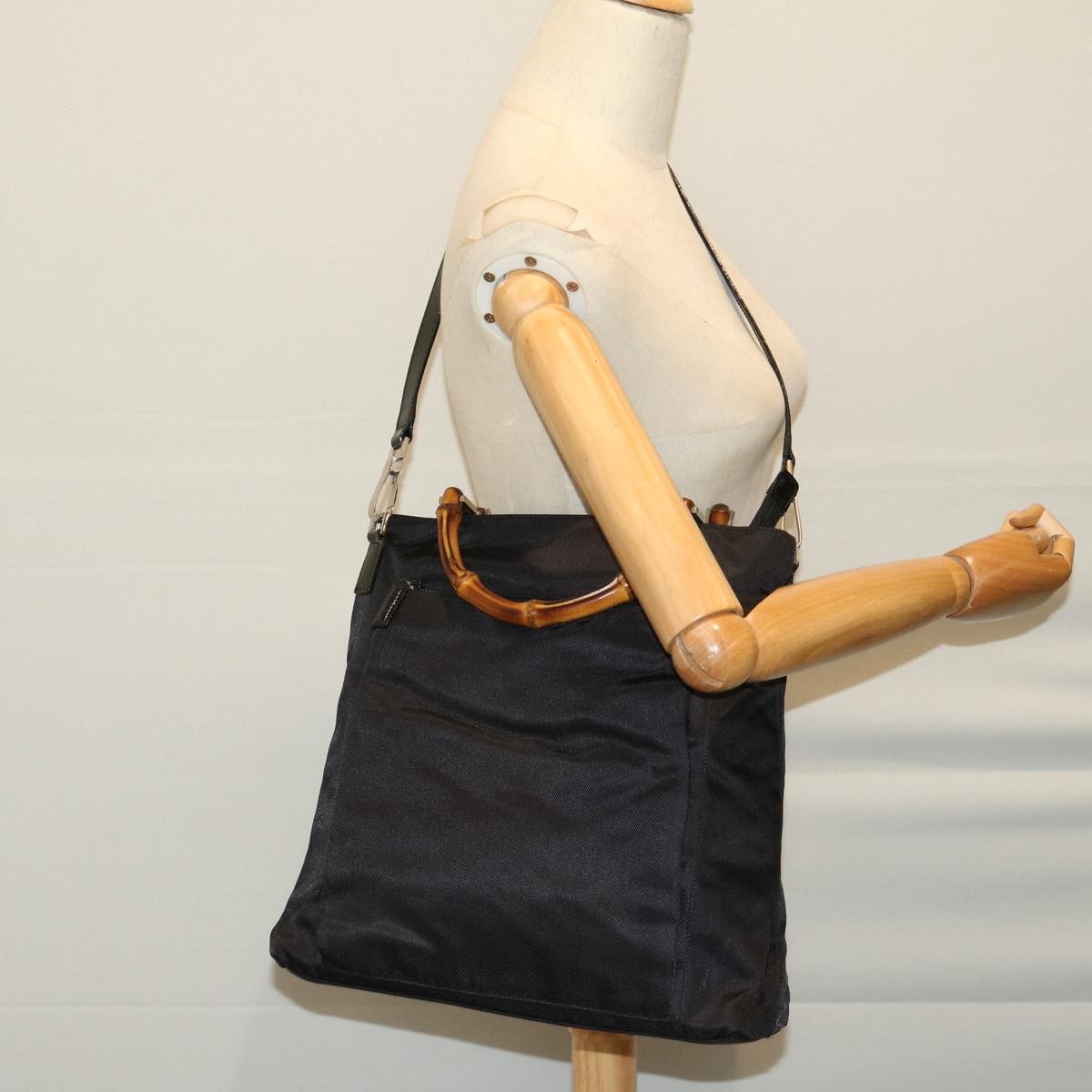 Gucci Vintage Bamboo Handle Nylon Black Nylon Tote Bag Bag (Pre-Owned)