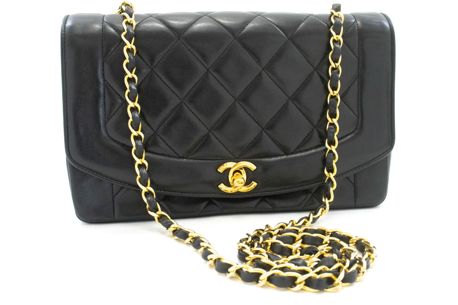 Chanel Vintage Chain Curved Flap Quilted Leather Black Leather Shoulder Bag Bag (Pre-Owned)