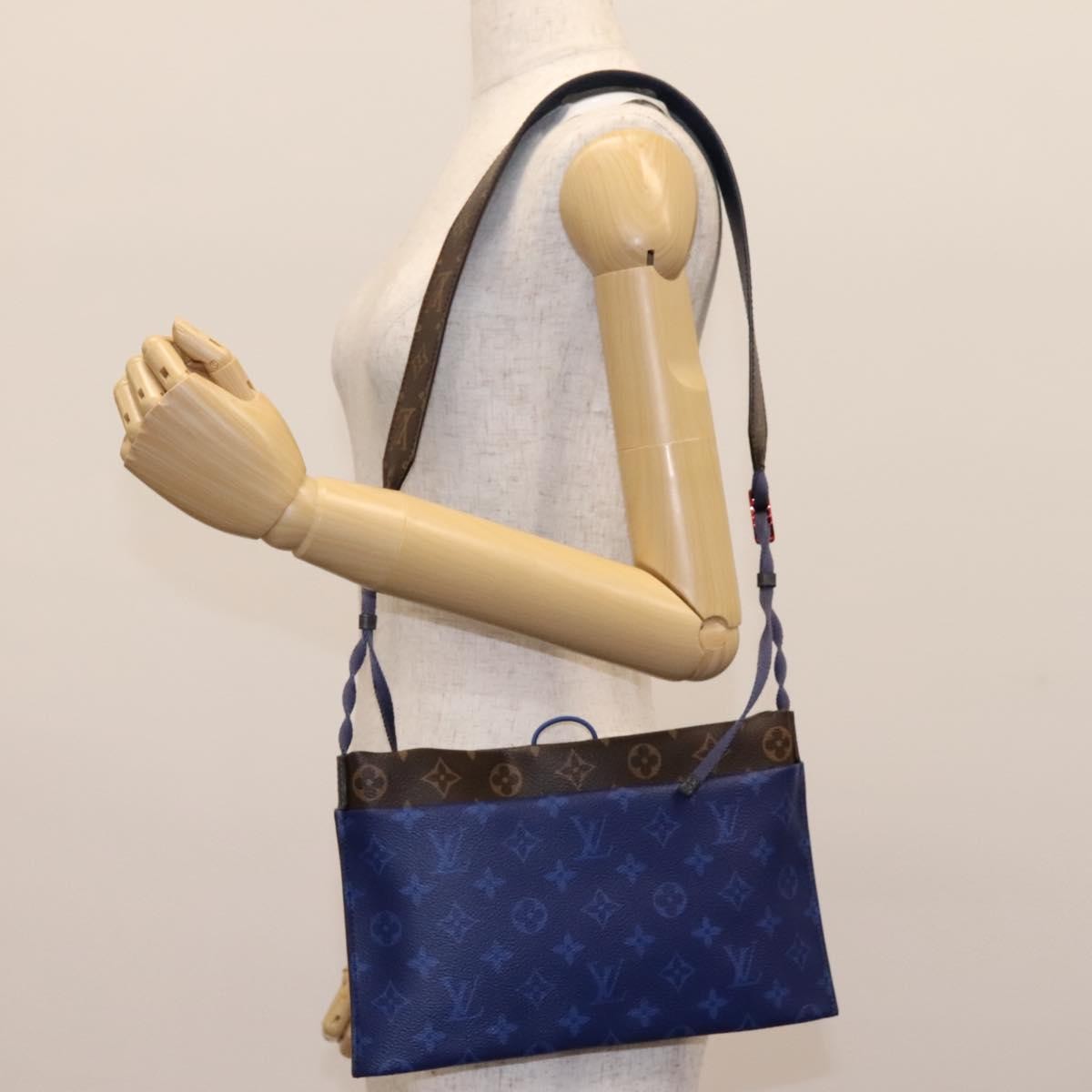 Louis Vuitton Outdoor Limited Edition Monogram Pacific Canvas Blue Canvas Shoulder Bag Bag (Pre-Owned)