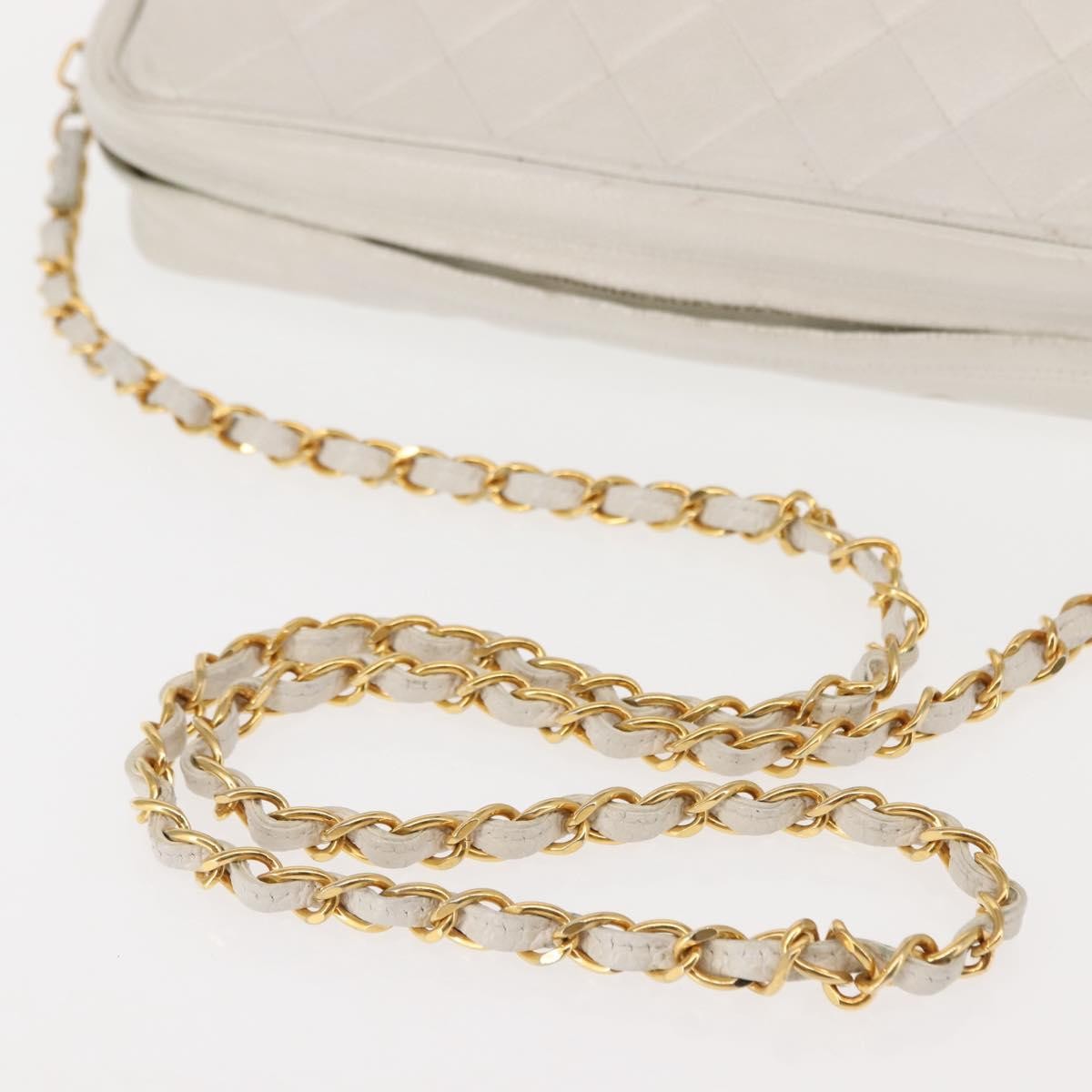 Chanel Vintage Front Pocket Camera Quilted Caviar White Leather Shoulder Bag Bag (Pre-Owned)