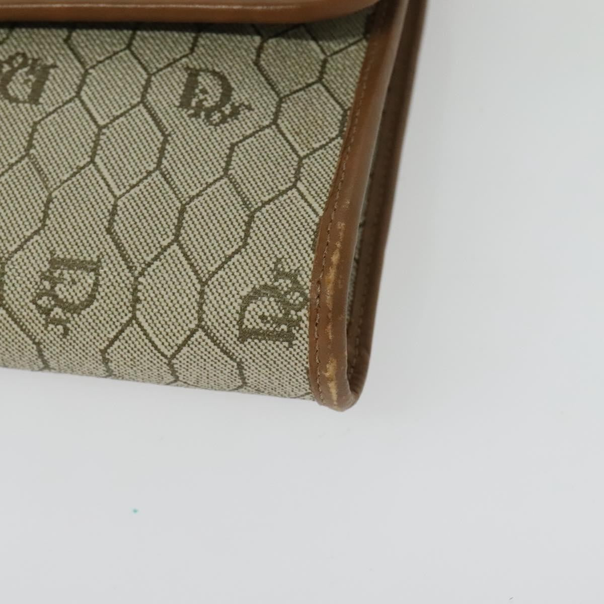 Christian Dior Vintage Honeycomb Chain Canvas Beige Canvas Bag (Pre-Owned)