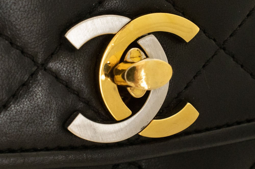 Chanel Vintage Round Flap Quilted Lambskin Black Leather Shoulder Bag Bag (Pre-Owned)