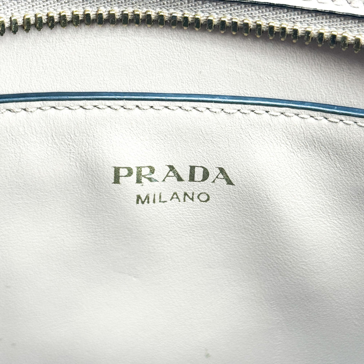 Prada Vintage Tote Leather Beige Leather Tote Bag Bag (Pre-Owned)