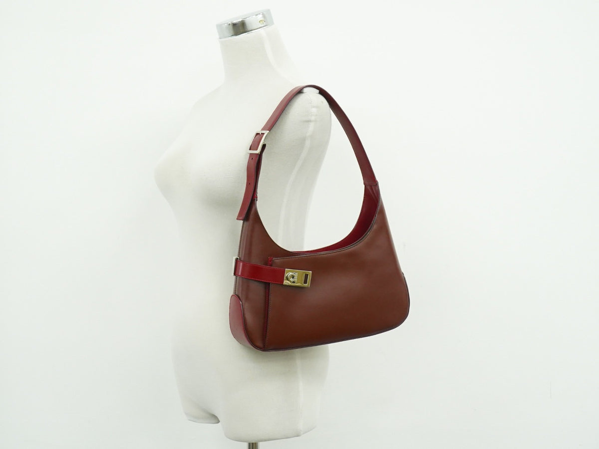Salvatore Ferragamo Gancini Hobo Leather Brown Leather Shoulder Bag Bag (Pre-Owned)
