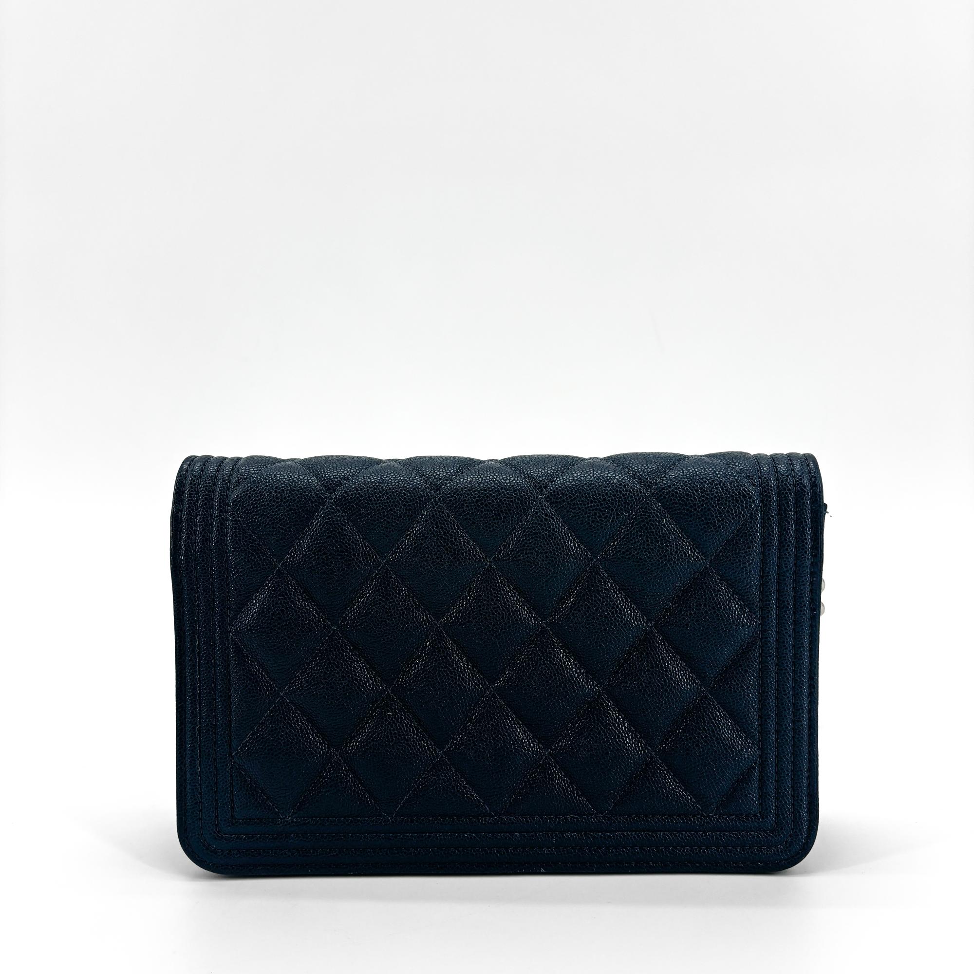 Chanel Boy Wallet On Chain Quilted Caviar Navy Leather Shoulder Bag Bag (Pre-Owned)