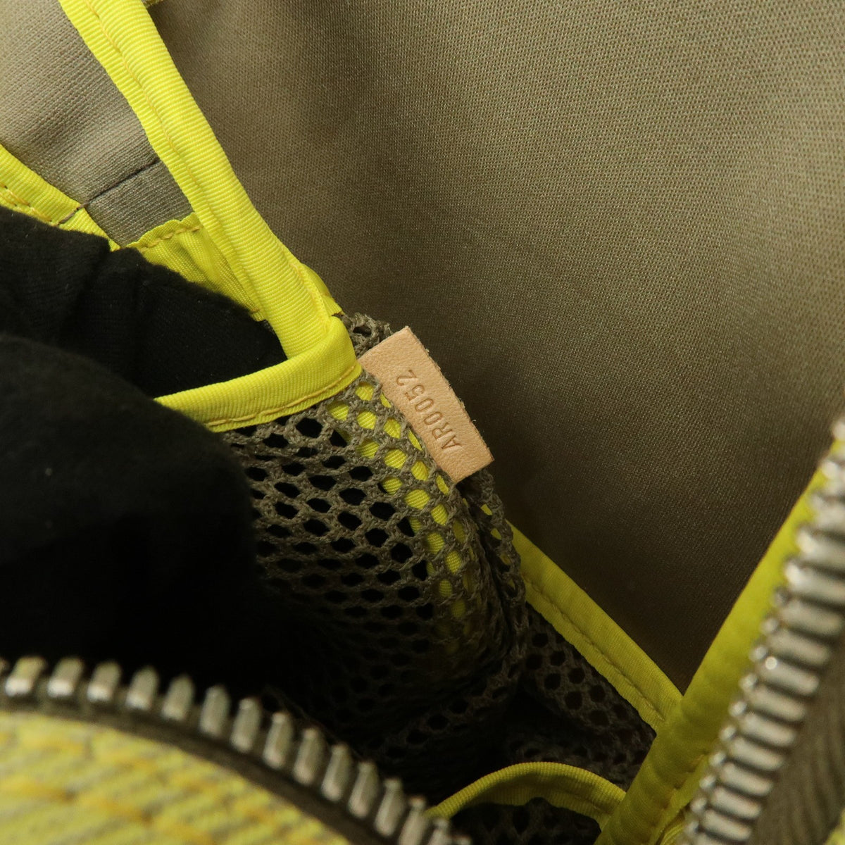 Louis Vuitton Cup Weathery Damier Geant Canvas Green Canvas Handbag (Pre-Owned)