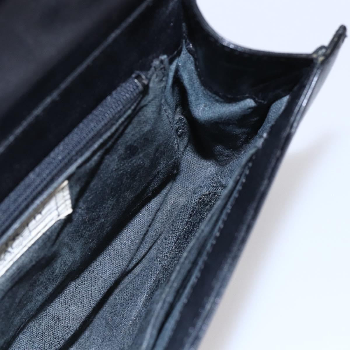 Givenchy Vintage 4G Leather Black Leather Handbag (Pre-Owned)