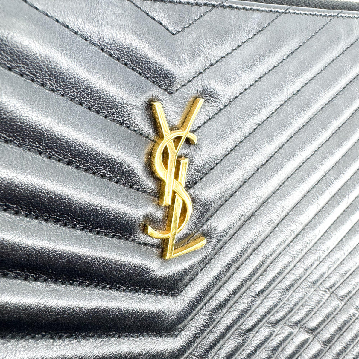 Saint Laurent Puffy Zip Patent Black Leather Clutche & Pouche Bag (Pre-Owned)