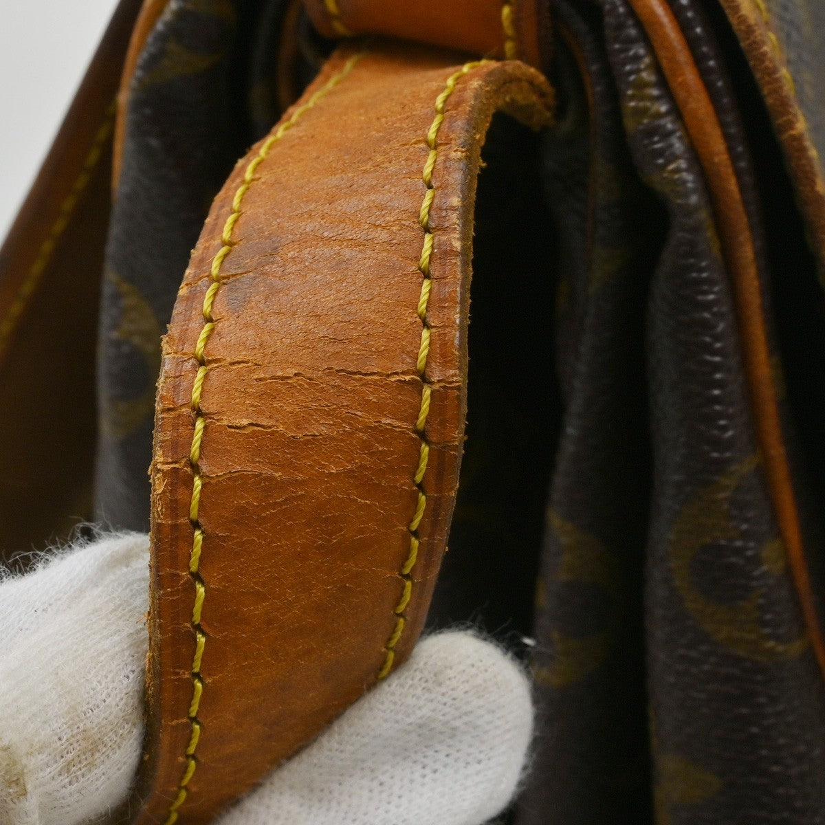 Louis Vuitton Saumur Monogram Canvas Brown Canvas Handbag (Pre-Owned)