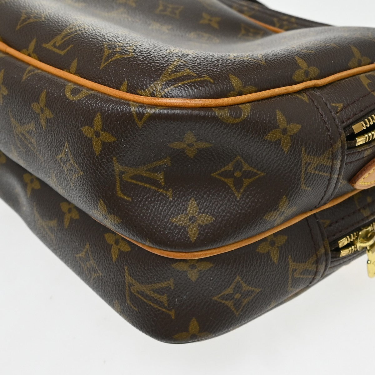 Louis Vuitton Reporter Monogram Canvas Brown Canvas Shoulder Bag Bag (Pre-Owned)