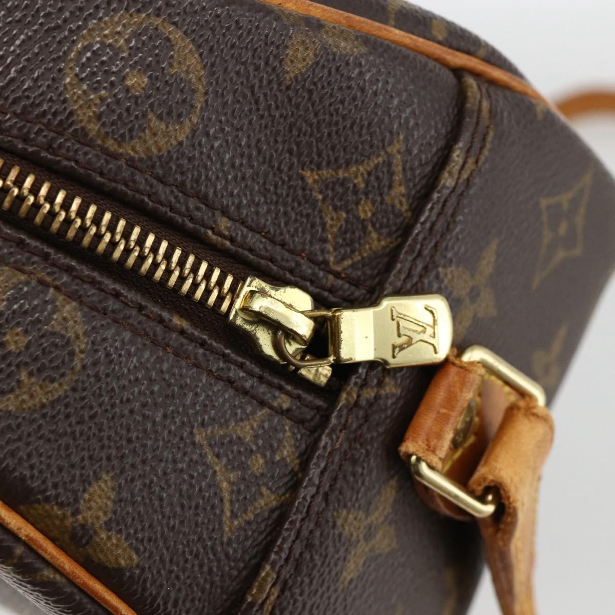 Louis Vuitton Blois Monogram Canvas Brown Canvas Handbag (Pre-Owned)