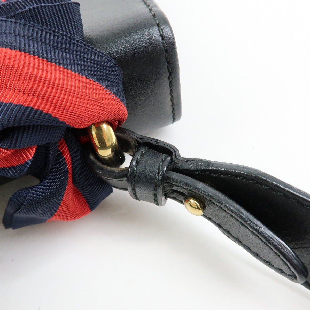 Gucci Sylvie Leather Black Leather Shoulder Bag Bag (Pre-Owned)