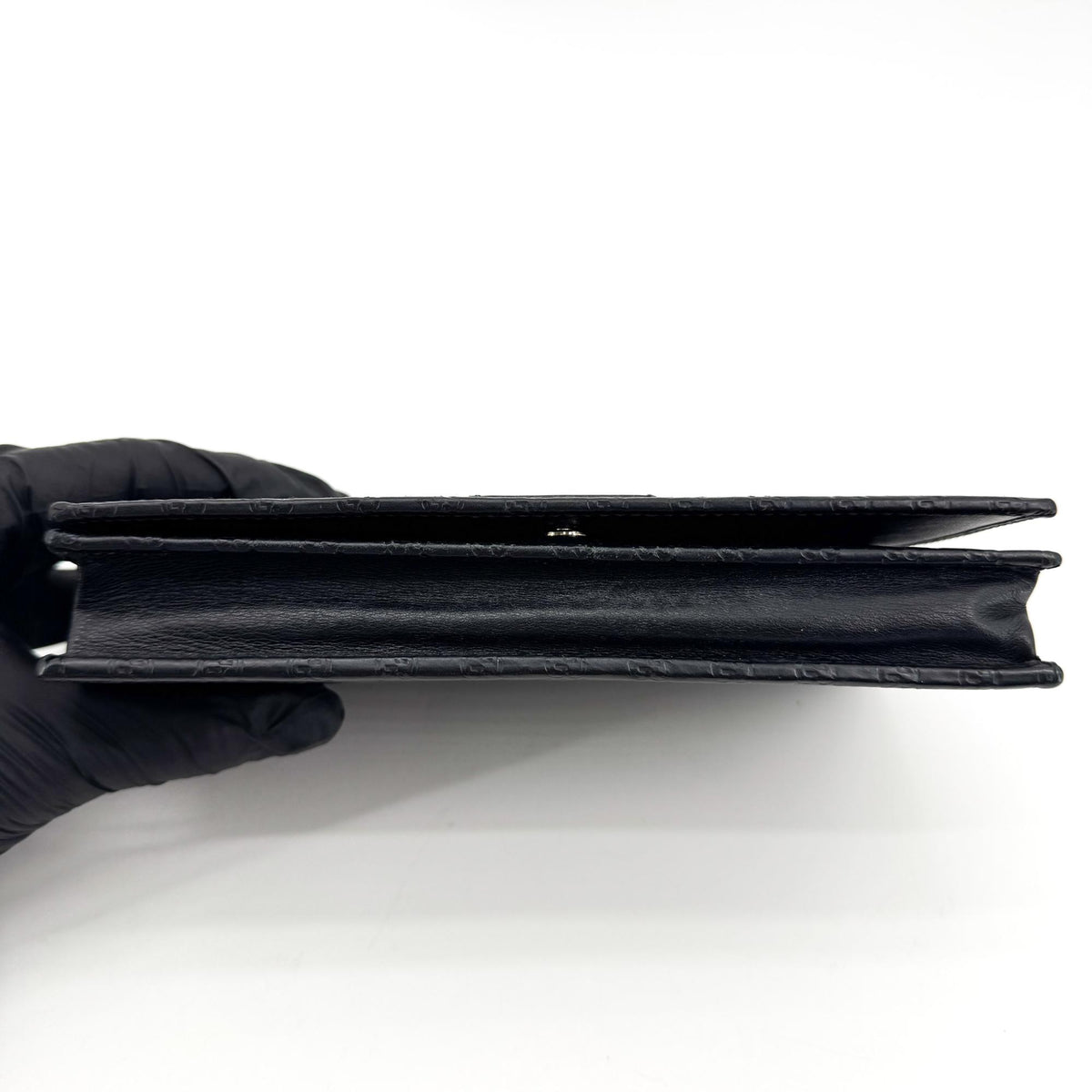 Gucci Wallet On Strap Microguccissima Leather Black Leather Crossbody Bag Bag (Pre-Owned)
