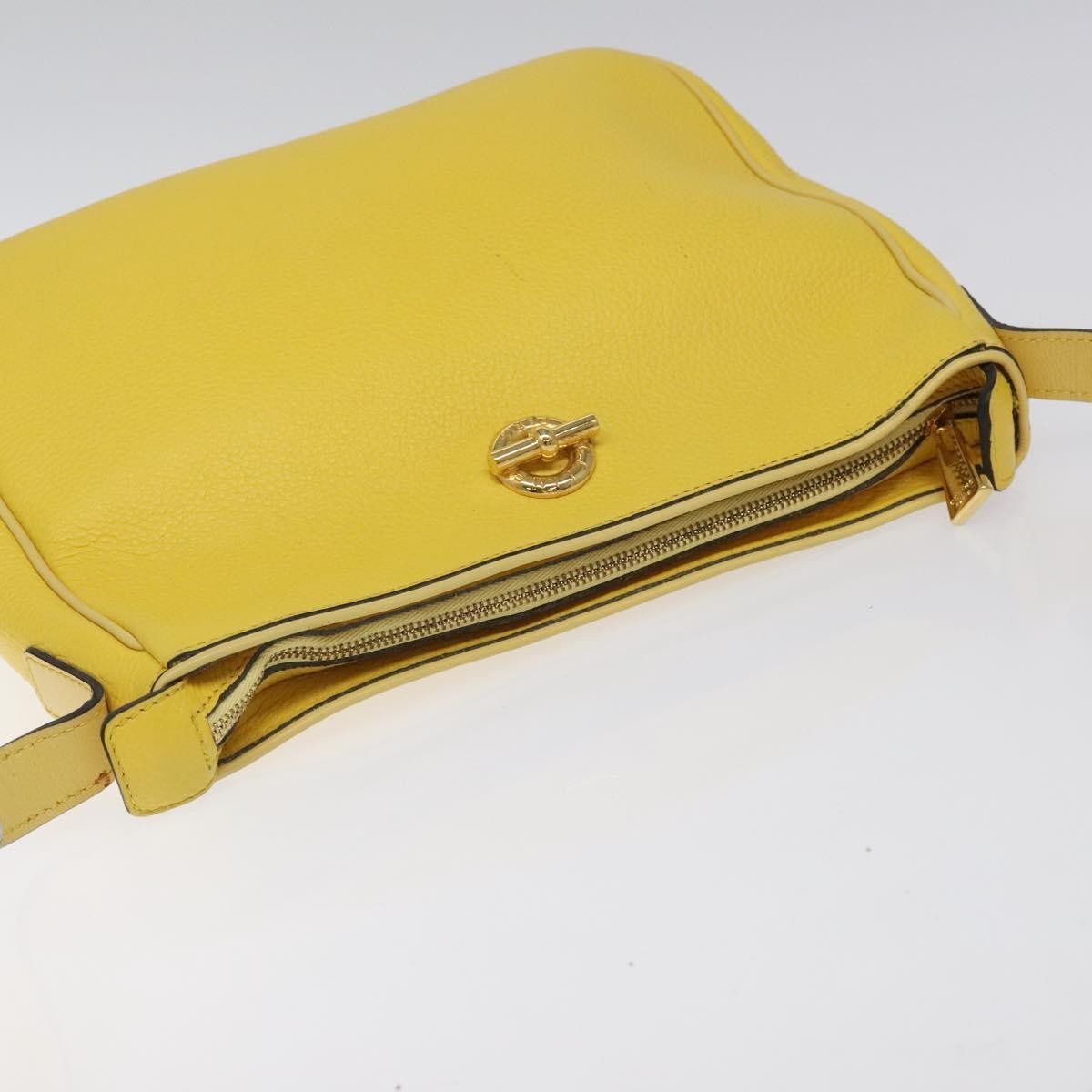 Celine Vintage Leather Yellow Leather Shoulder Bag Bag (Pre-Owned)