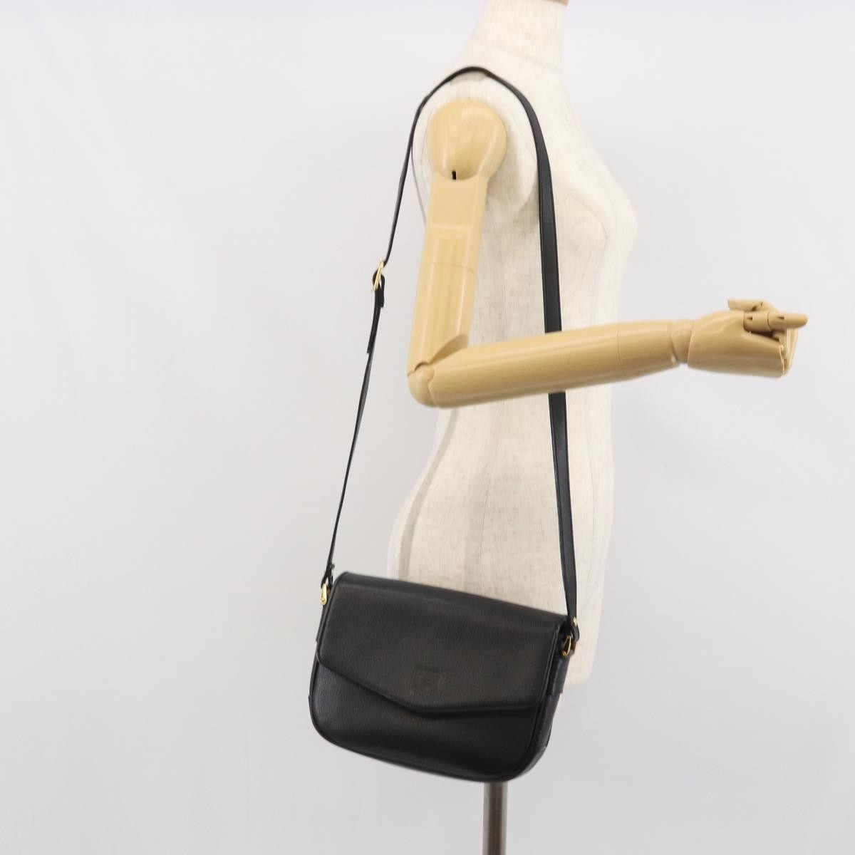 Burberry Vintage Leather Black Leather Shoulder Bag Bag (Pre-Owned)