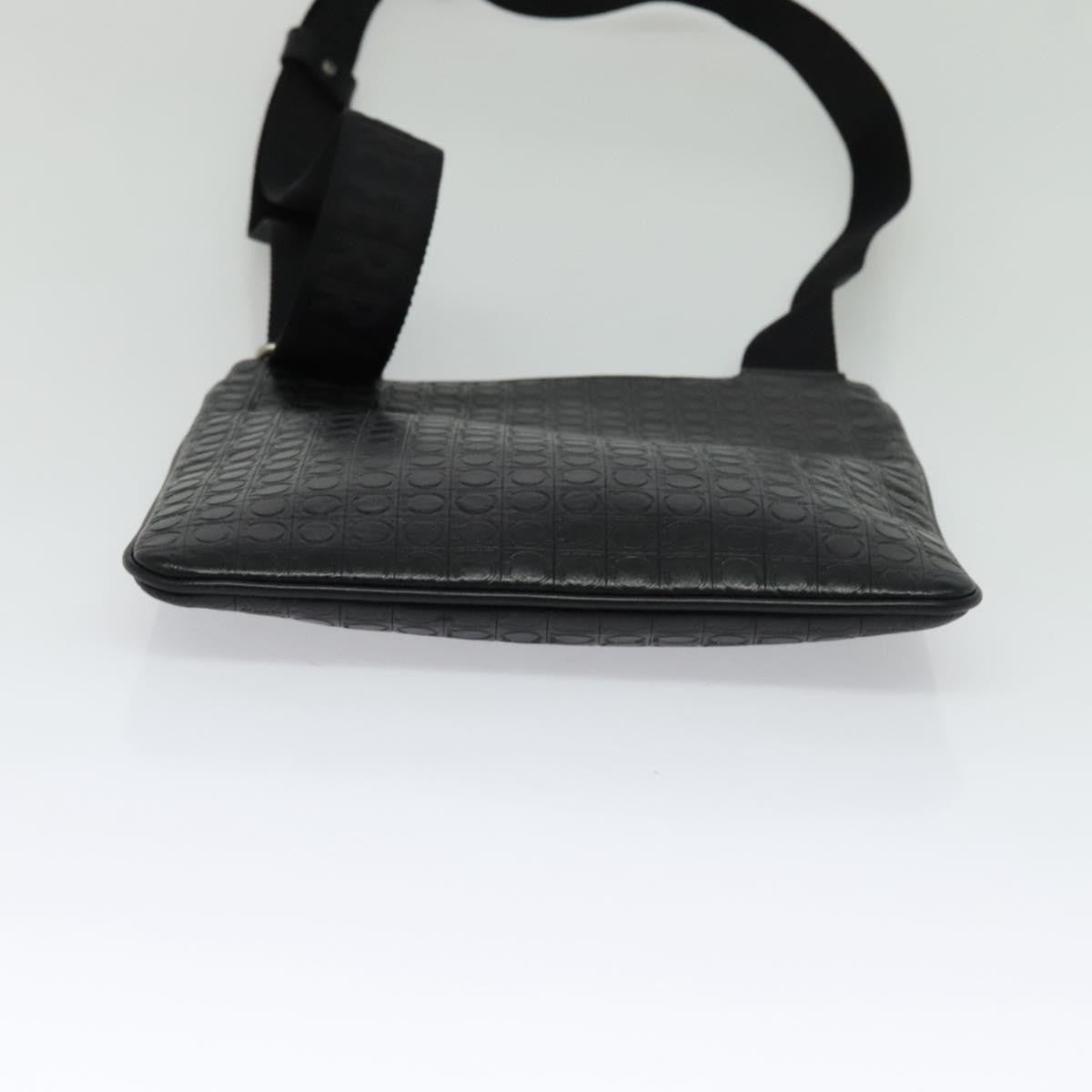 Salvatore Ferragamo Vintage Leather Black Leather Shoulder Bag Bag (Pre-Owned)