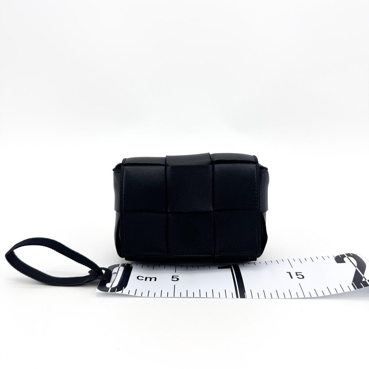 Bottega Veneta Candy Cassette Maxi Intrecciato Leather Black Leather Crossbody Bag Bag (Pre-Owned)