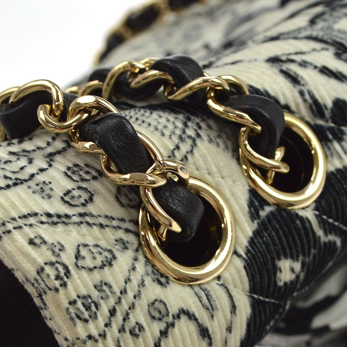 Chanel Limited Edition Scarf Flap Printed Silk And Leather Multicolour Textile Handbag (Pre-Owned)